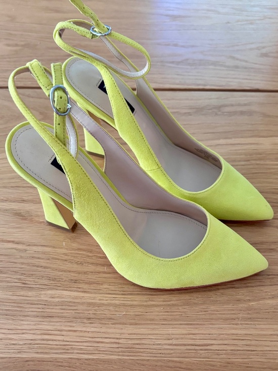 Nine West Shoes - Nine West Pointed-Toe Ankle Strap Heels – Women's Size 7 | Lime Yellow